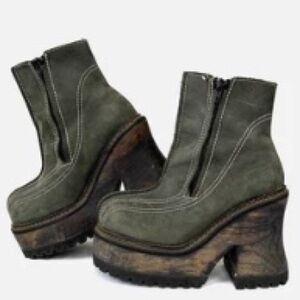 london underground platform boots